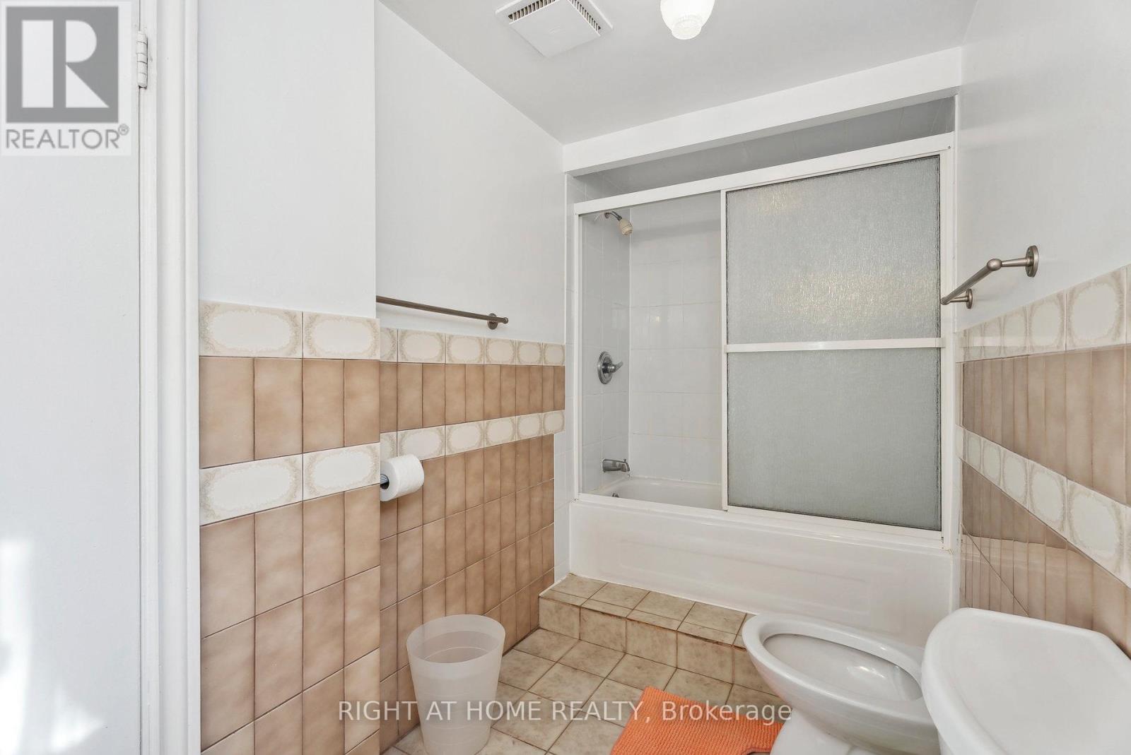 285 Lennox Avenue, Richmond Hill, Ontario  L4C 2A4 - Photo 23 - N12104461