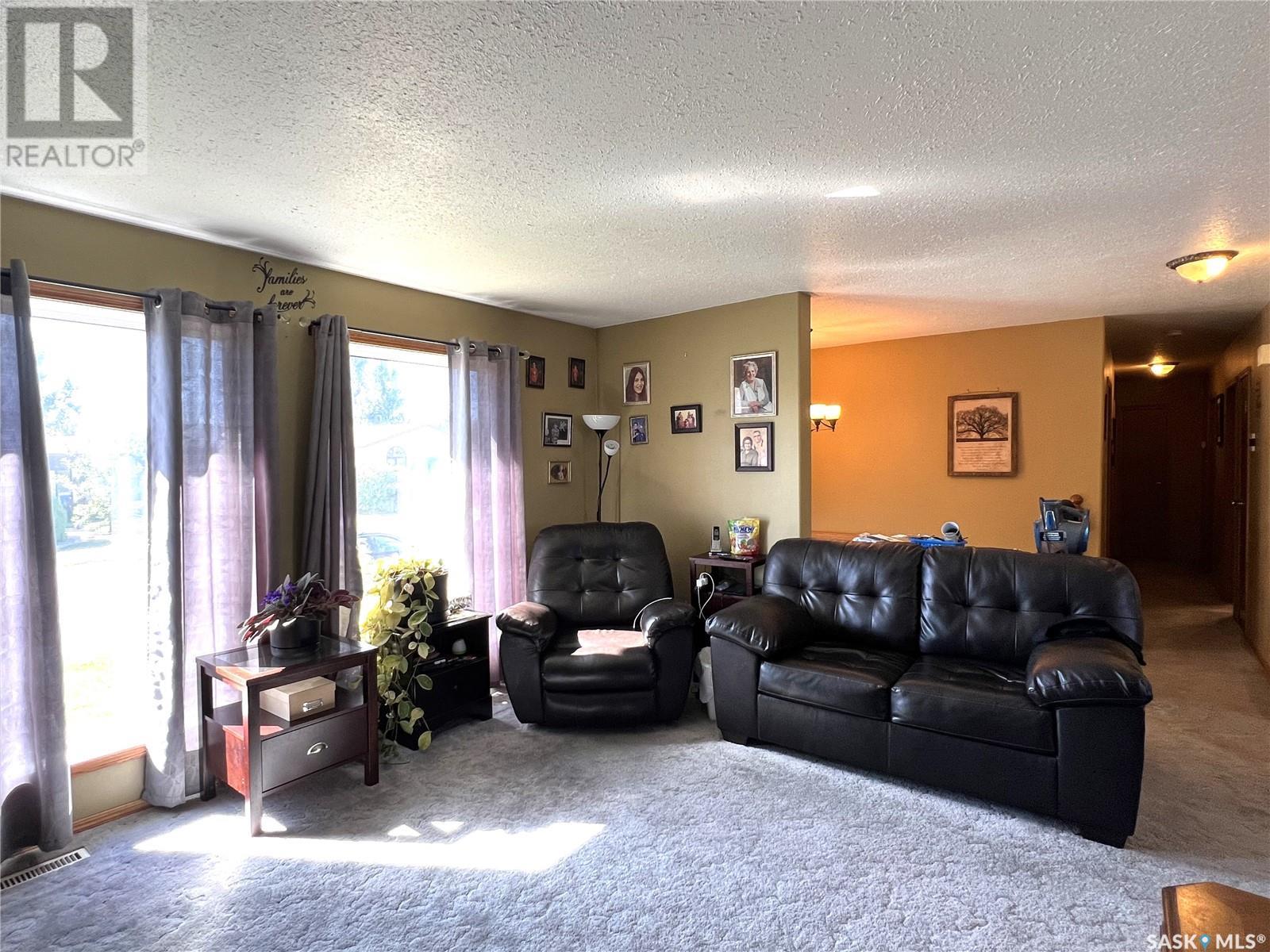 30 Marion Crescent, Meadow Lake, Saskatchewan  S9X 1B7 - Photo 8 - SK982892