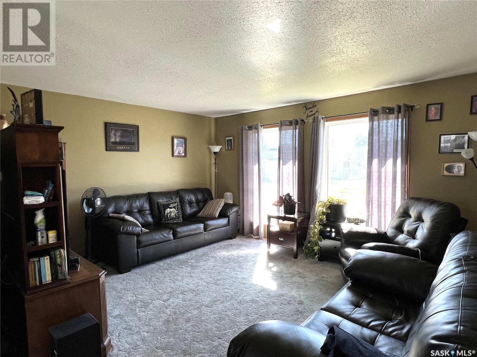 30 Marion Crescent, Meadow Lake, Saskatchewan  S9X 1B7 - Photo 7 - SK982892