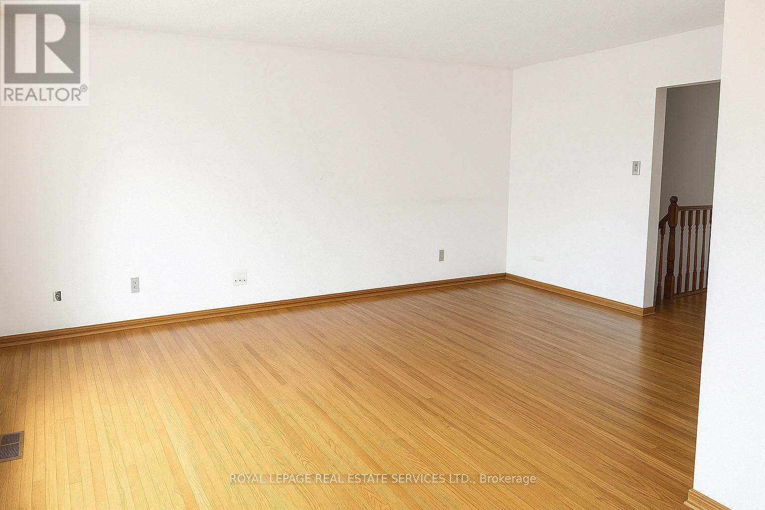 Property at 1128 PINEGROVE ROAD image 3