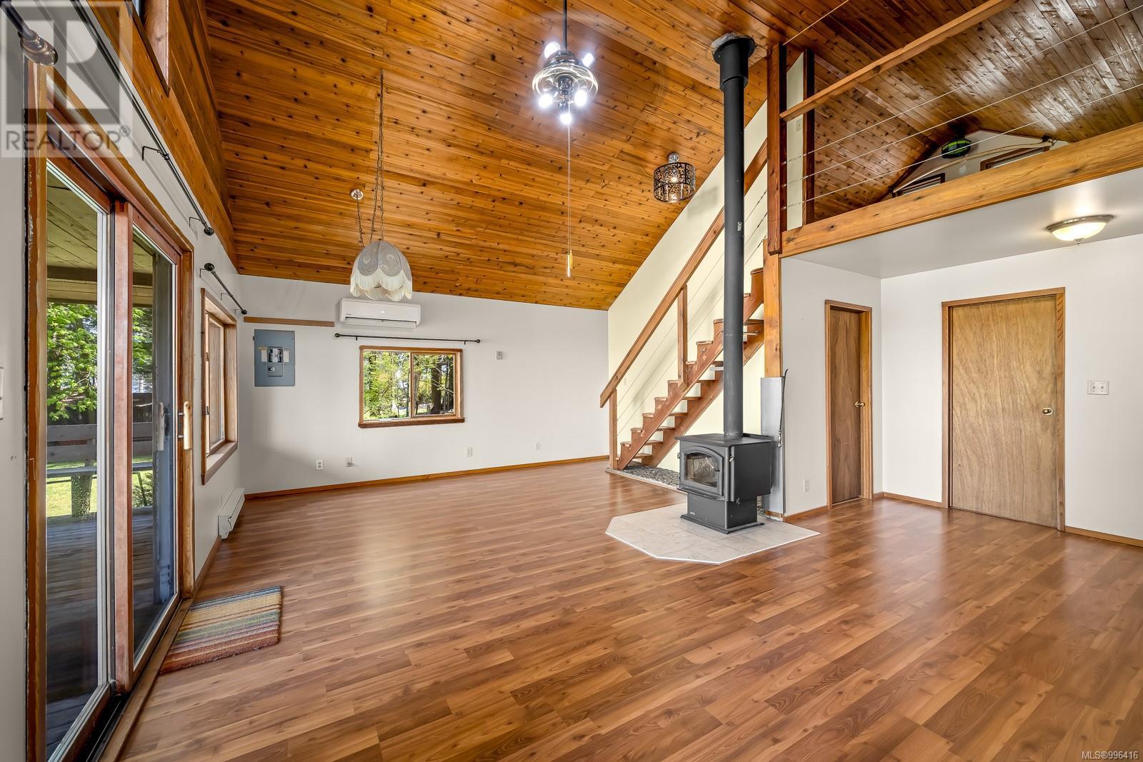 Property at 4039 East Rd image 4