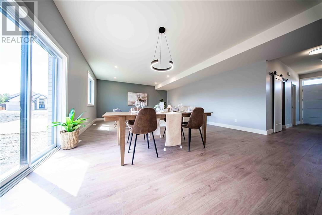 Property at 35 Noah Court image 1