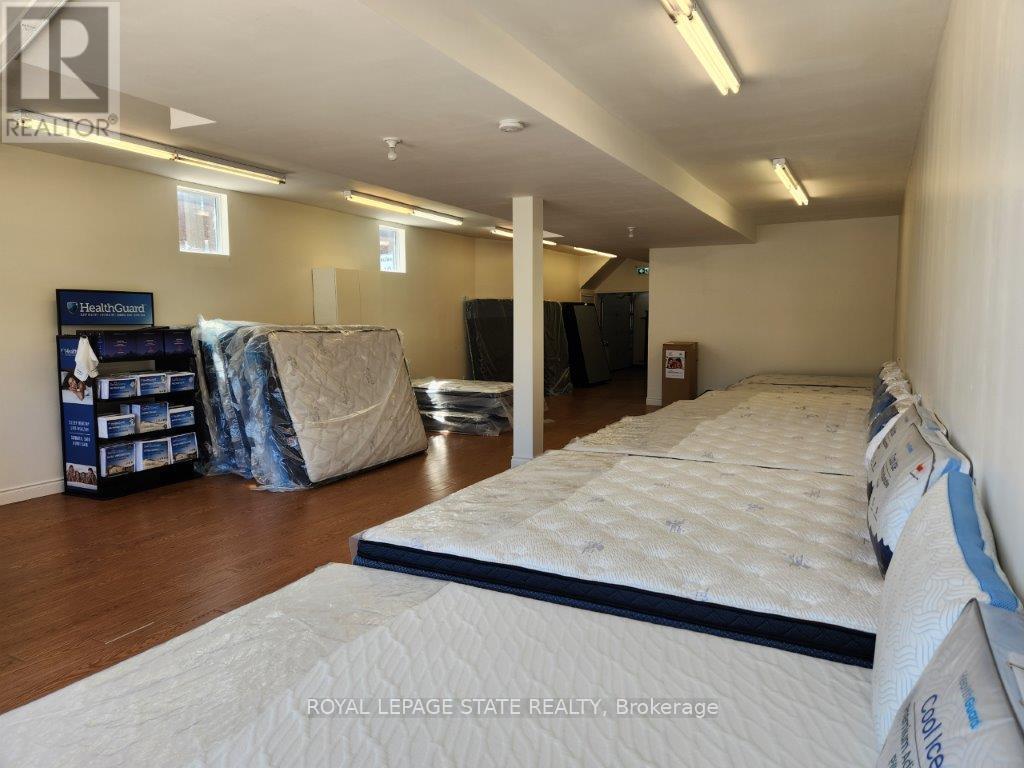 1548 King Street E, Hamilton, Ontario  L8K 1S9 - Photo 5 - X12104607