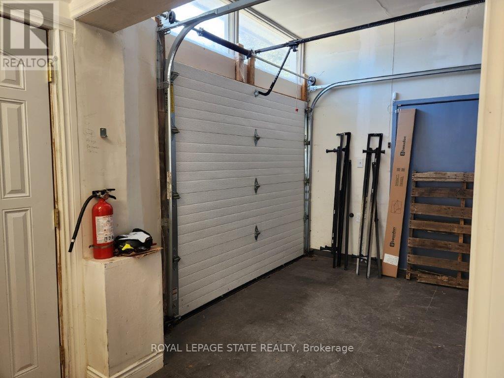 1548 King Street E, Hamilton, Ontario  L8K 1S9 - Photo 8 - X12104607