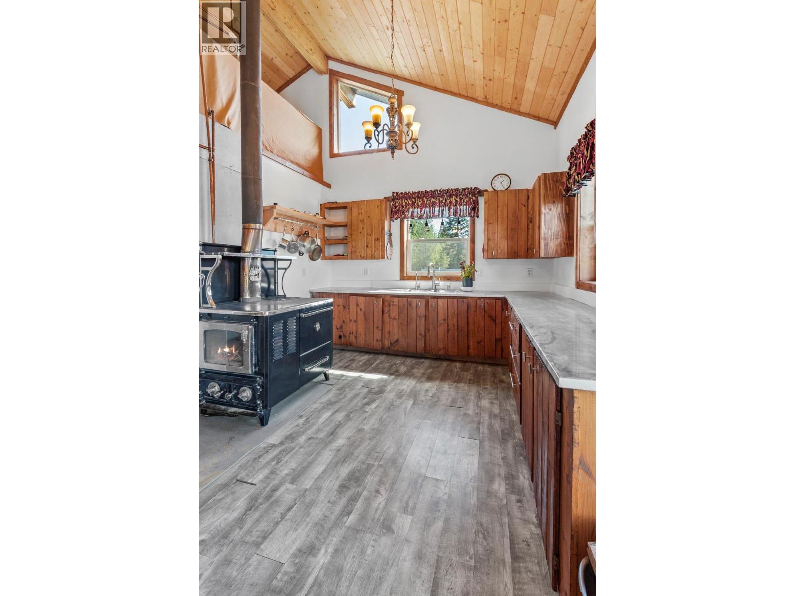 495 Snider Road, Lister, British Columbia V0B 1G5 - Photo 11 - 10344698