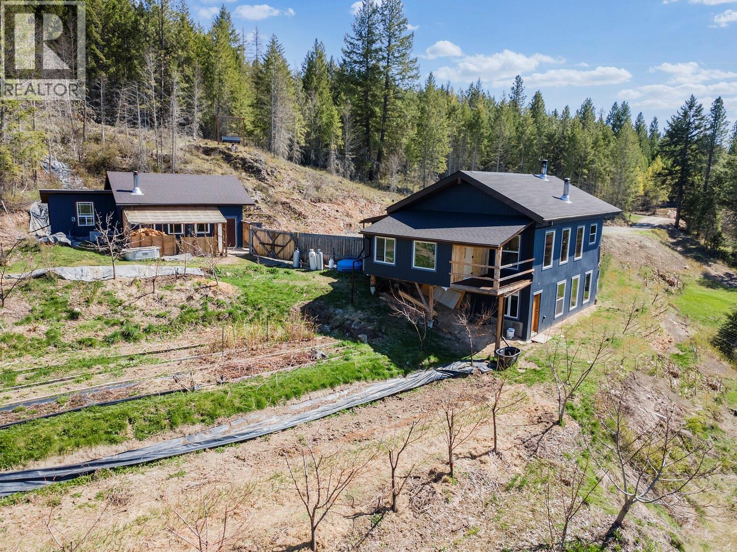 495 Snider Road, Lister, British Columbia V0B 1G5 - Photo 2 - 10344698