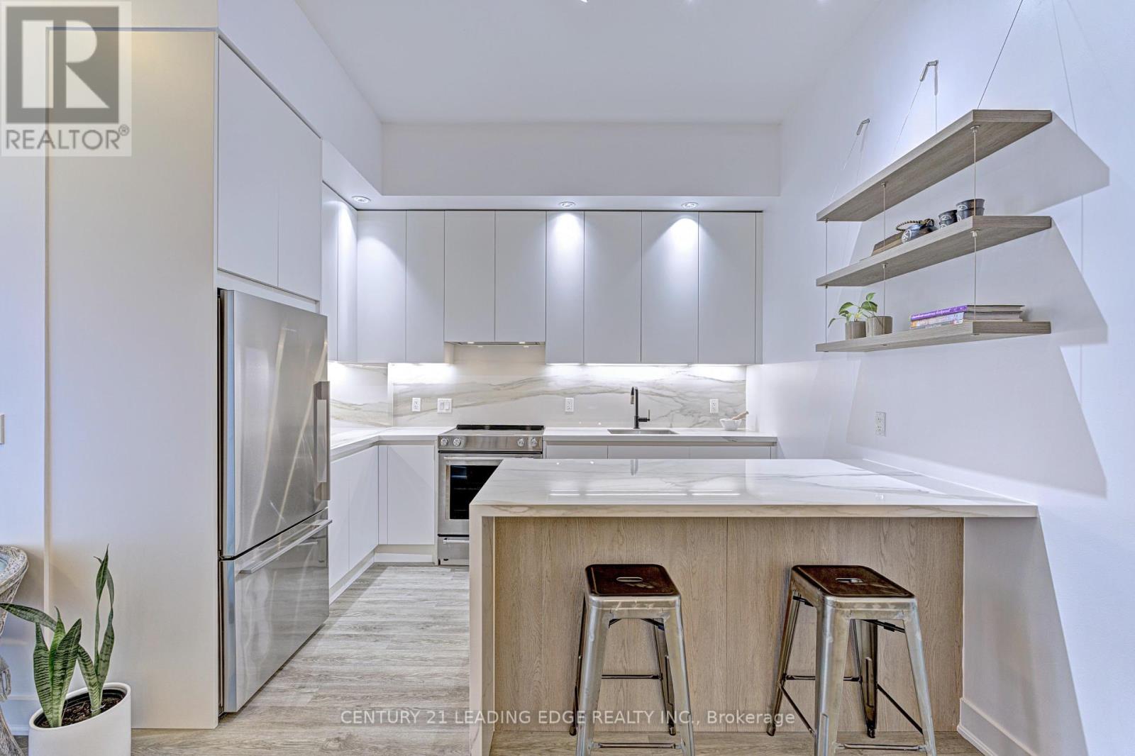 103 - 28 Linden Street, Toronto, Ontario  M4Y 0A4 - Photo 4 - C12097815