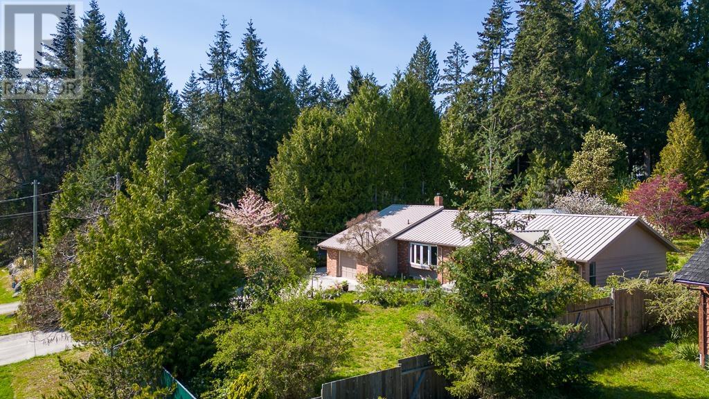 Property at 8024 SOUTHWOOD ROAD image 1