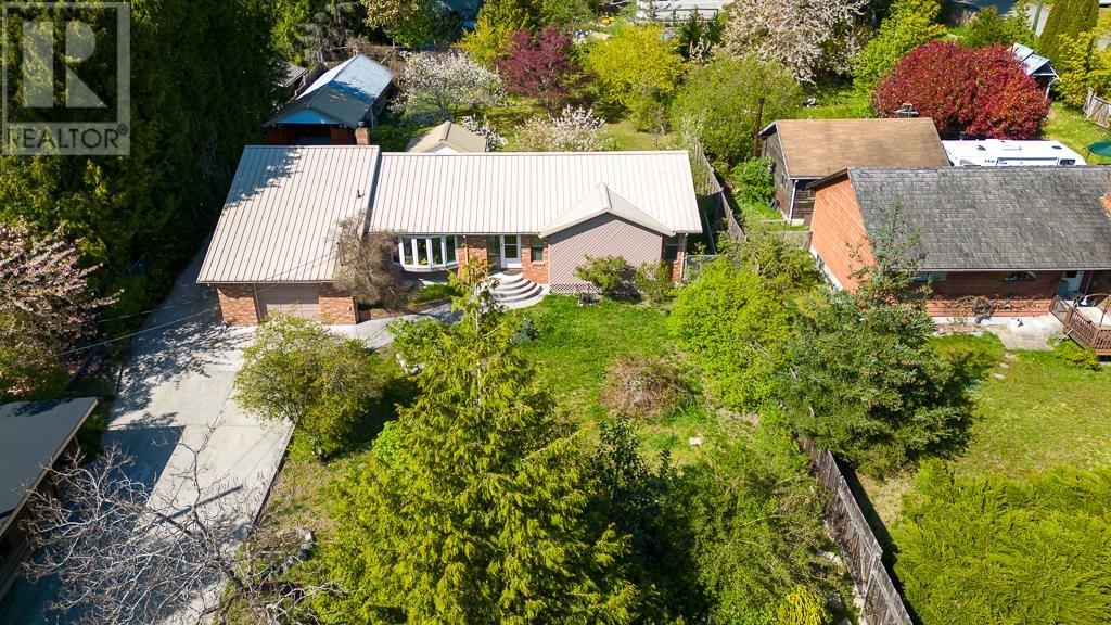 Property at 8024 SOUTHWOOD ROAD image 3