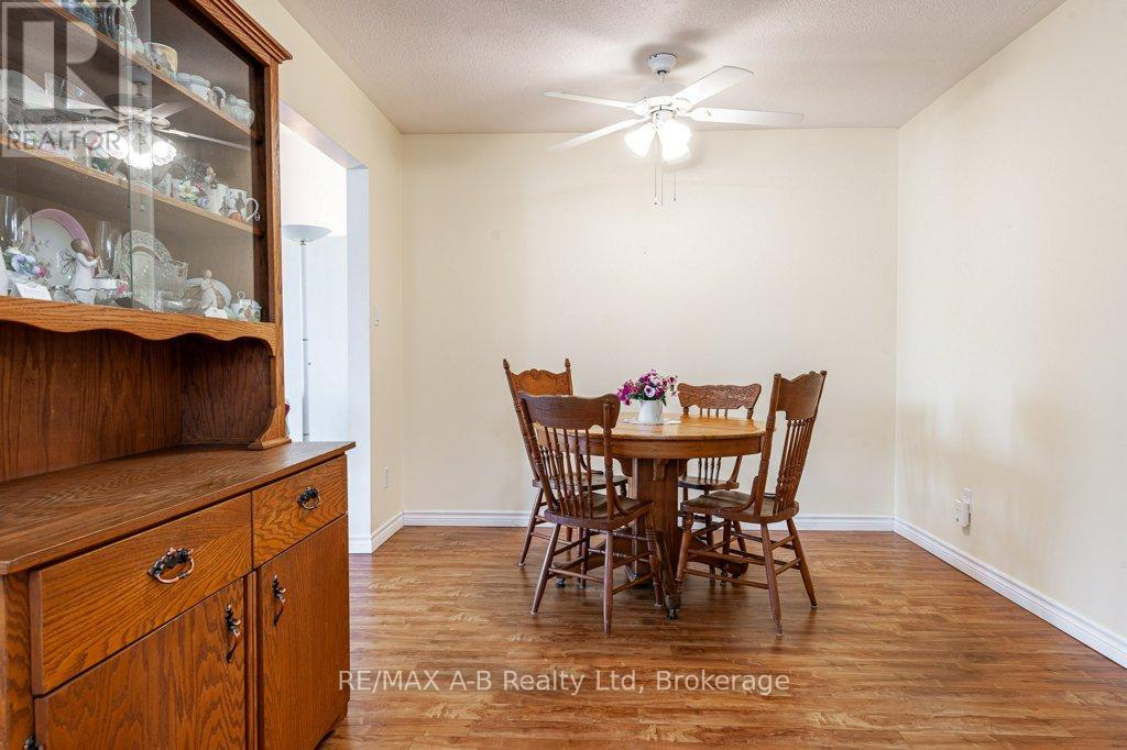 360 Maple Avenue, Stratford, Ontario  N5A 1V9 - Photo 13 - X12104620