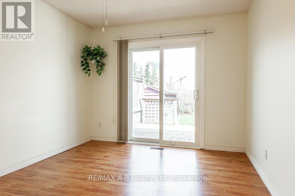 360 Maple Avenue, Stratford, Ontario  N5A 1V9 - Photo 17 - X12104620