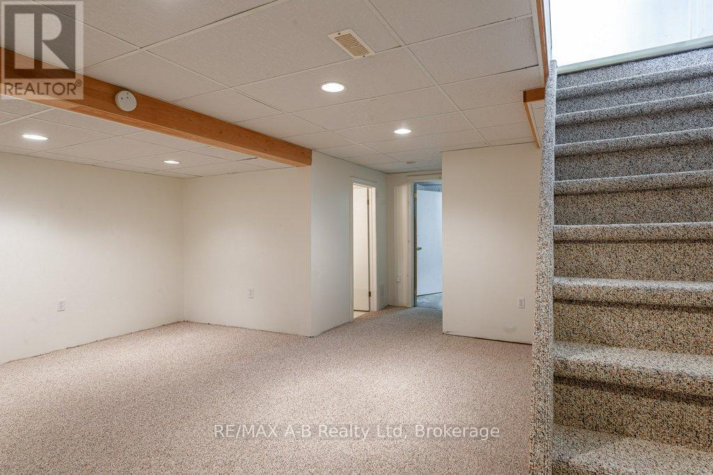 360 Maple Avenue, Stratford, Ontario  N5A 1V9 - Photo 25 - X12104620