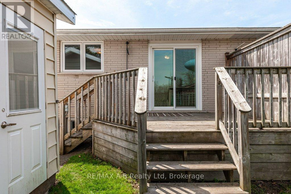 360 Maple Avenue, Stratford, Ontario  N5A 1V9 - Photo 42 - X12104620