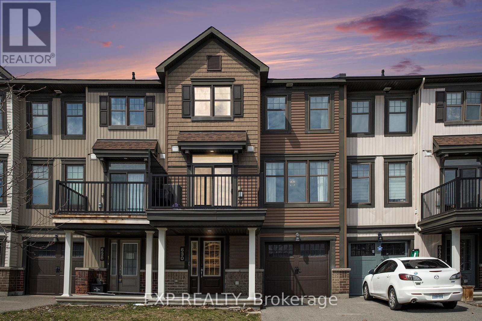 630 Lauraleaf Crescent, Barrhaven, Ottawa by Laura Keller Real Estate Team 630 Lauraleaf Crescent, Barrhaven, Ottawa