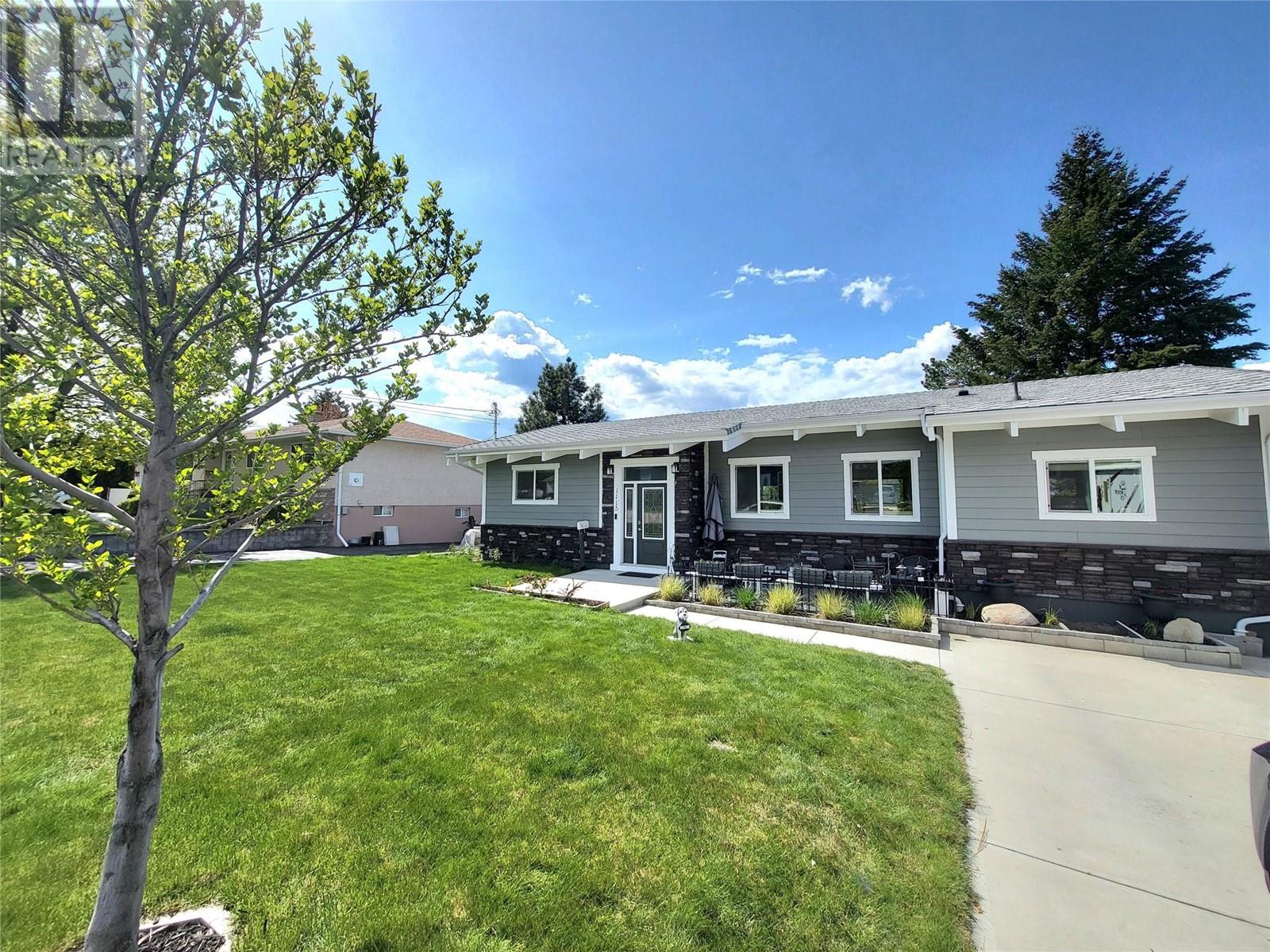 Property at 1115 Woodlands Drive image