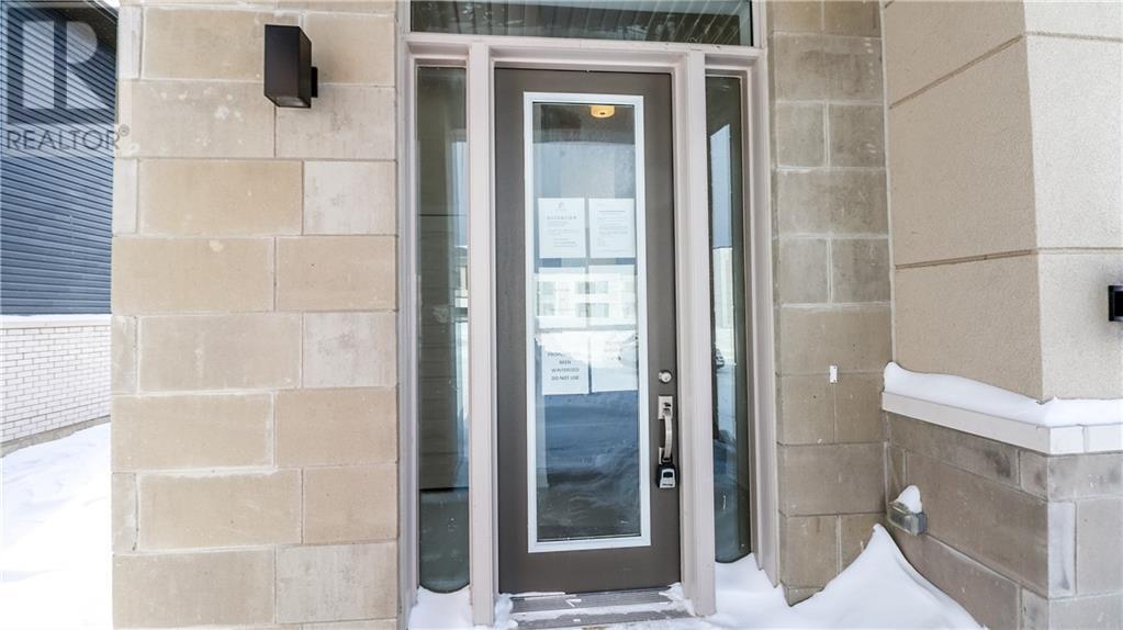 Property at 3778 SUNBANK Crescent image 3