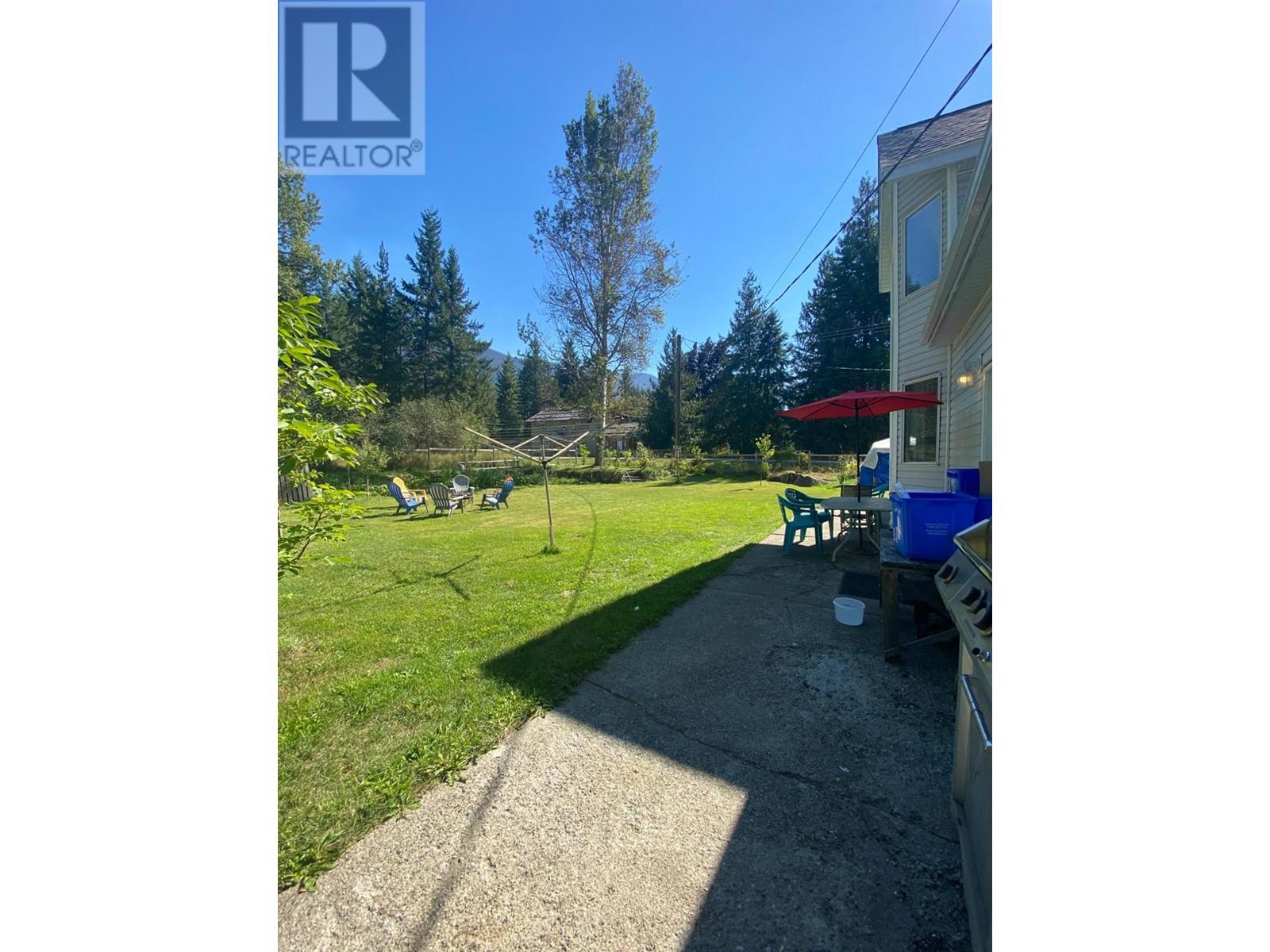 1118 HAROLD Street, Slocan, BC V0G2C0