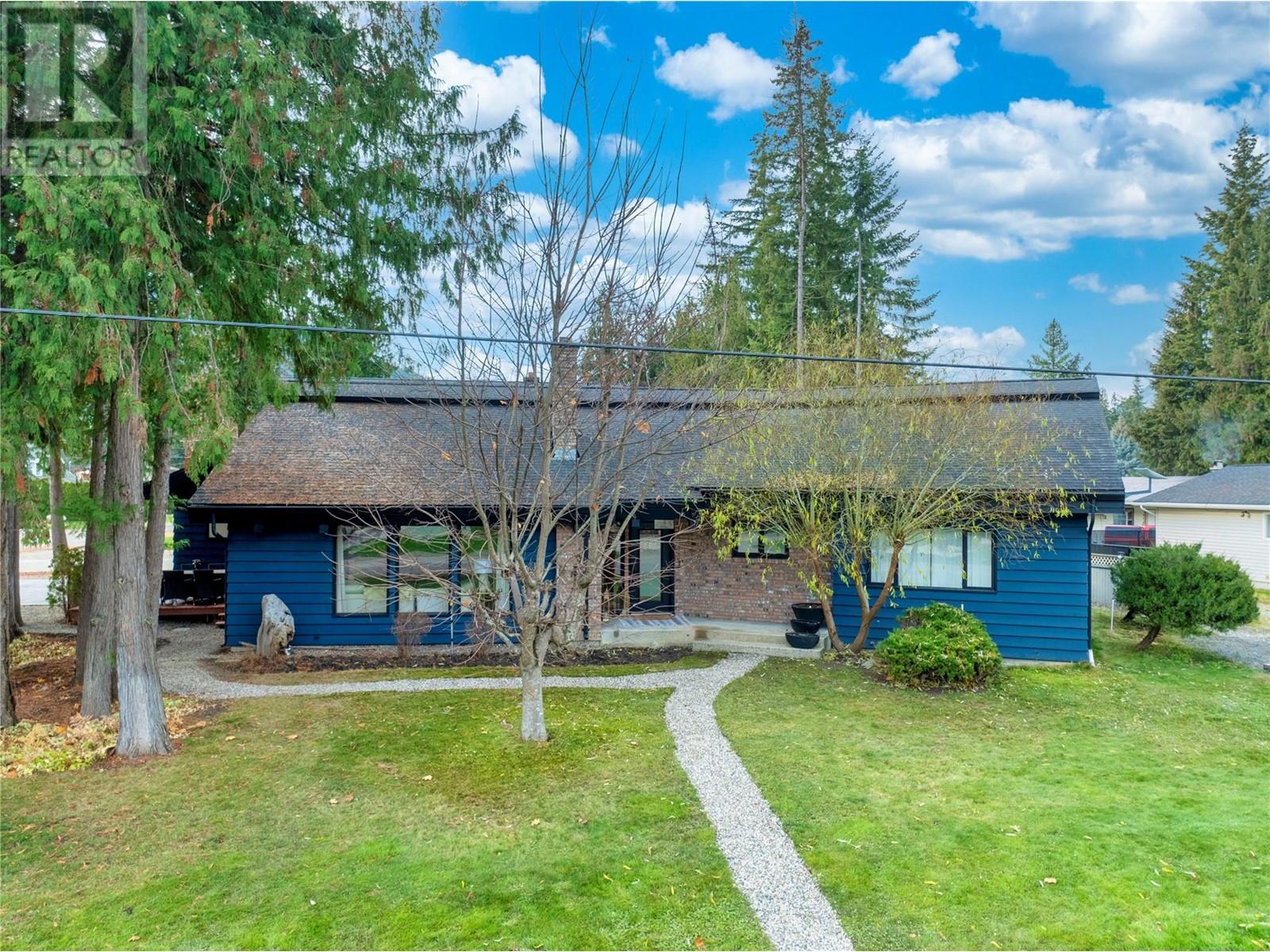 802 Yew Avenue, Sicamous, British Columbia  V0E 2V0 - Photo 67 - 10329898