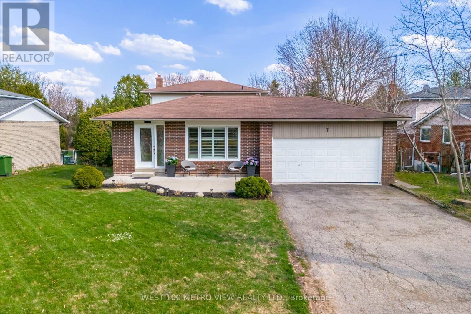7 CHURCH STREET, Caledon, Ontario