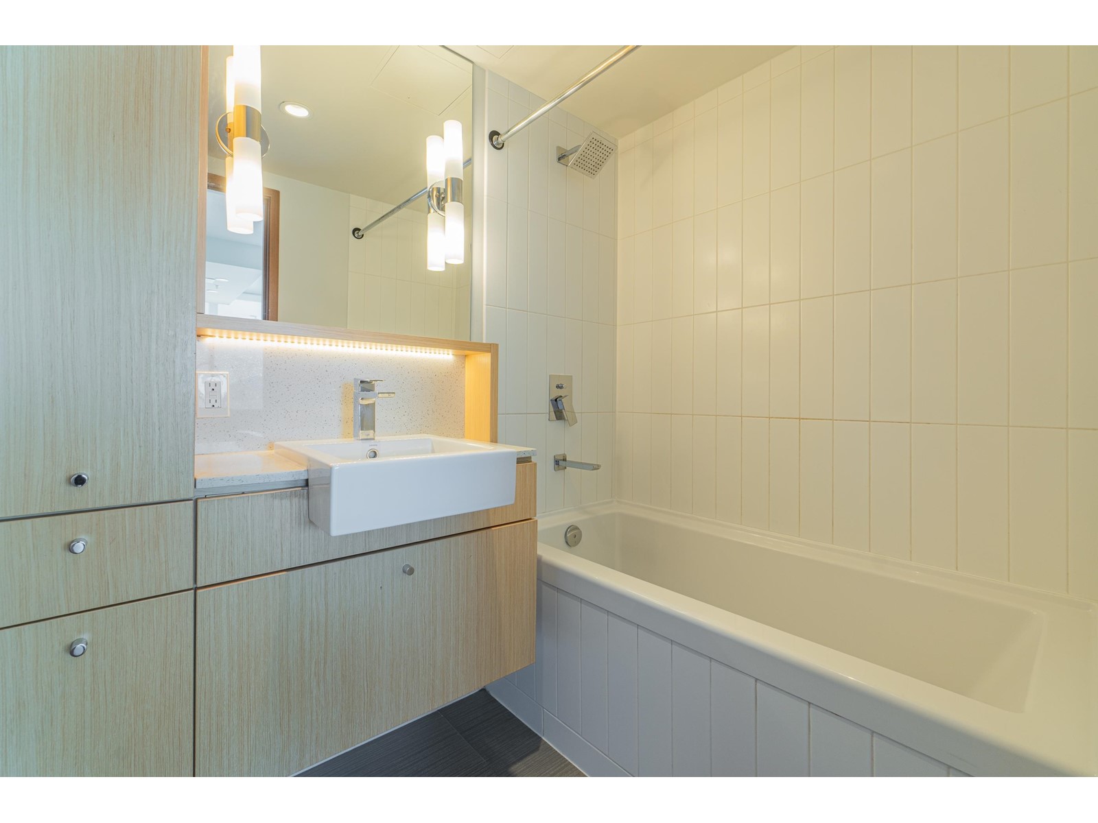 3310 13495 Central Avenue, Surrey, British Columbia  V3T 0K2 - Photo 16 - R2994075