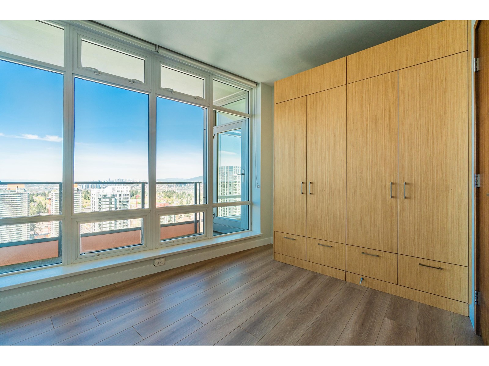3310 13495 Central Avenue, Surrey, British Columbia  V3T 0K2 - Photo 11 - R2994075