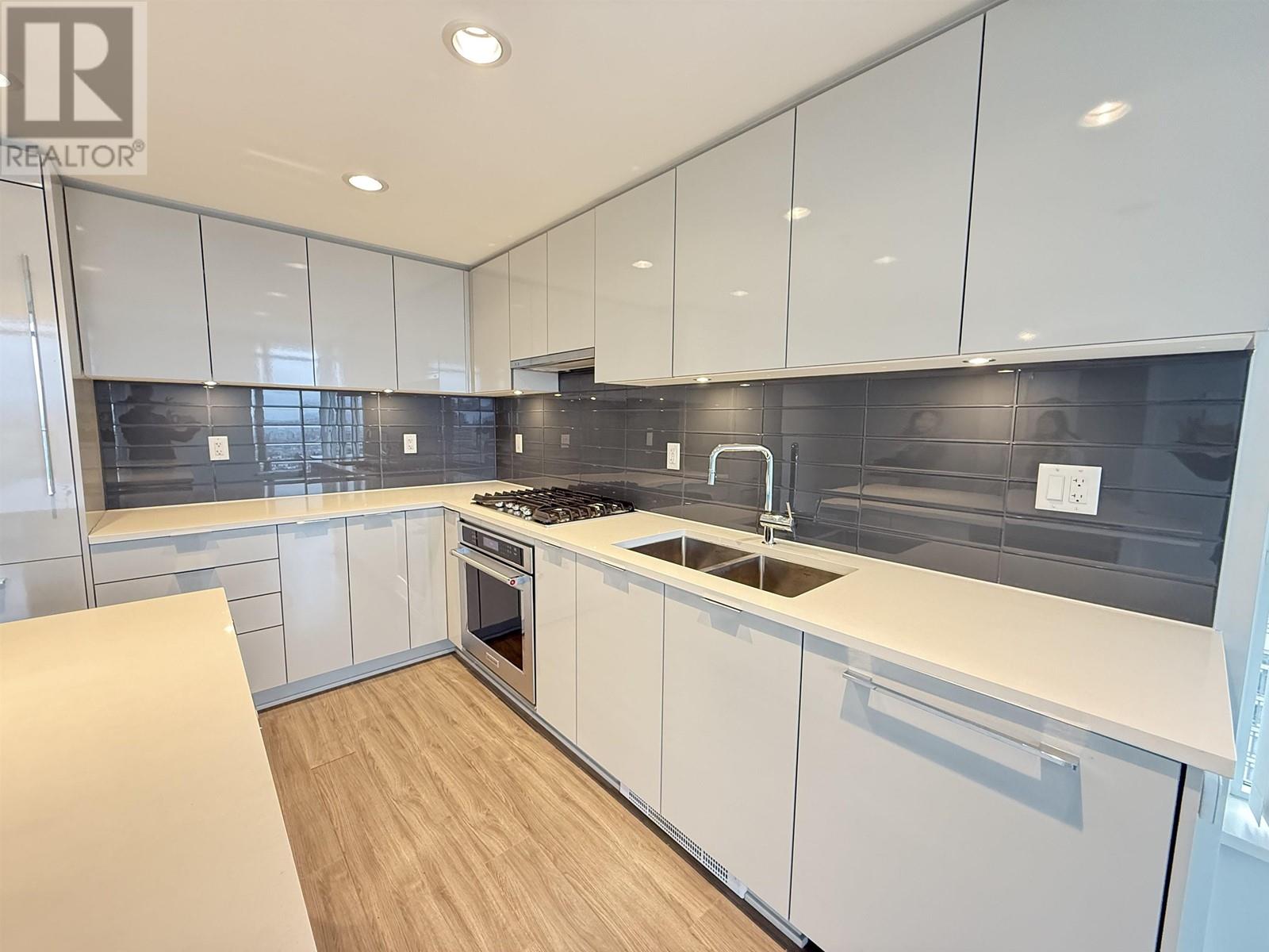 Listing Picture 9 of 40 : 3806 2388 MADISON AVENUE, Burnaby / 本拿比 - 魯藝地產 Yvonne Lu Group - MLS Medallion Club Member