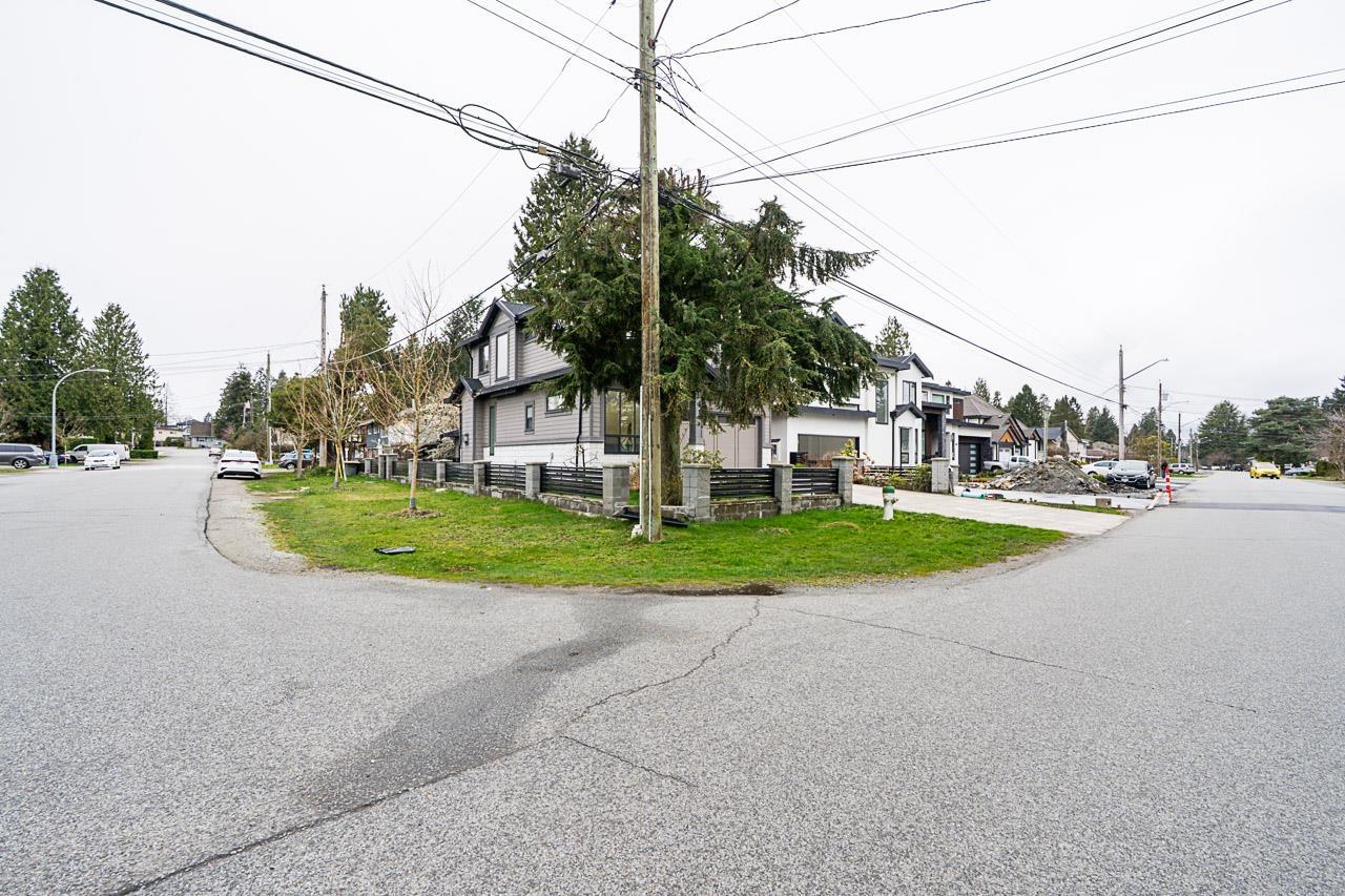 Property at 9249 119A STREET image 2