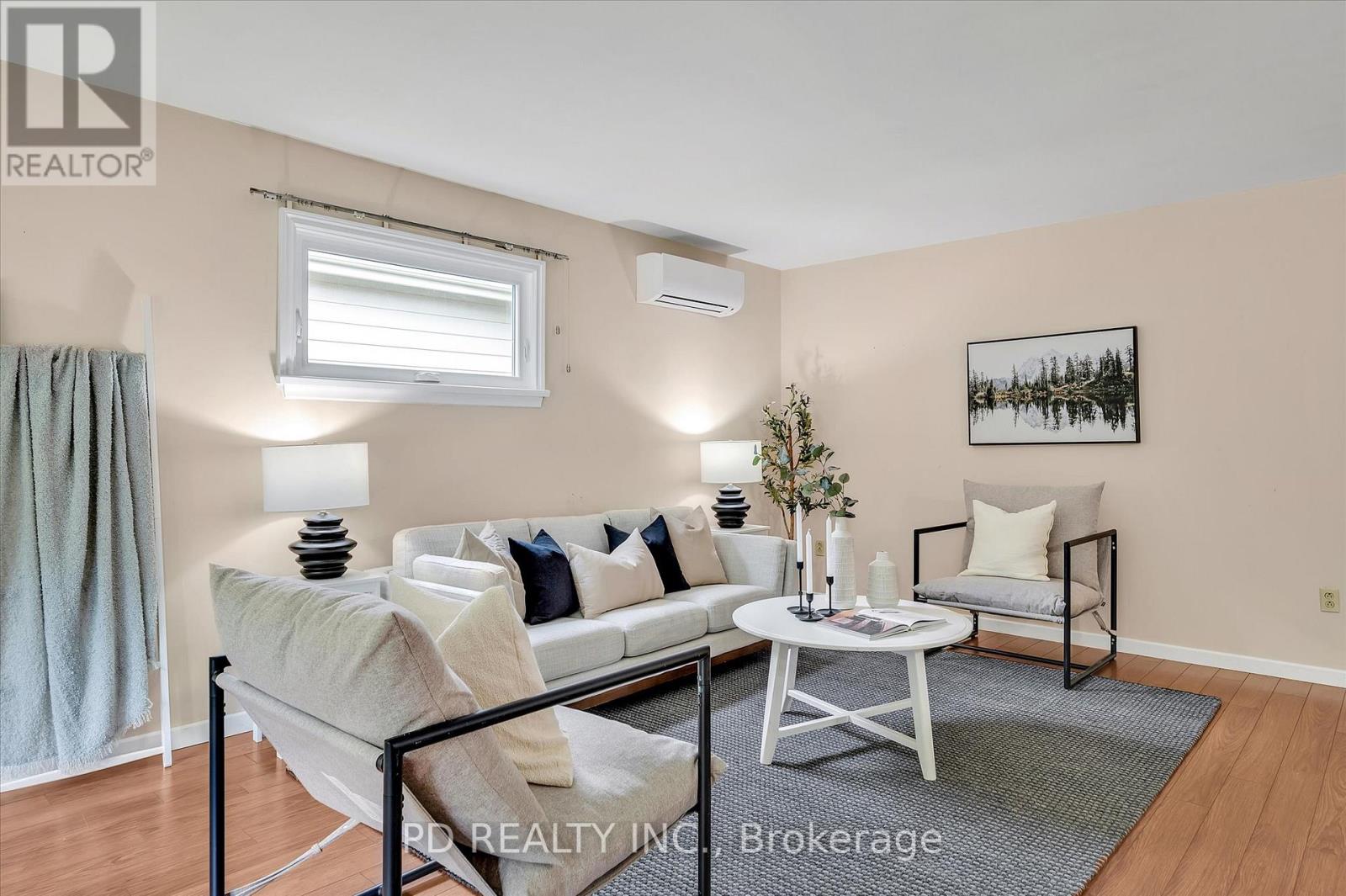 Property at 28 BOND STREET E image 2