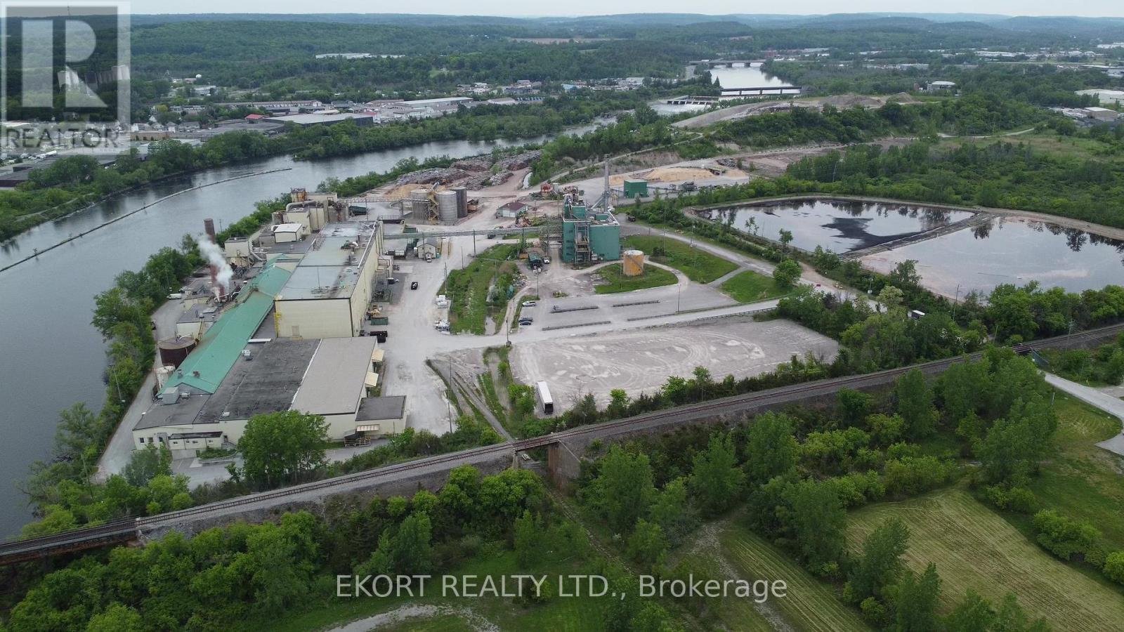 300 Marmora Street, Quinte West, Ontario  K8V 2J5 - Photo 10 - X12104832