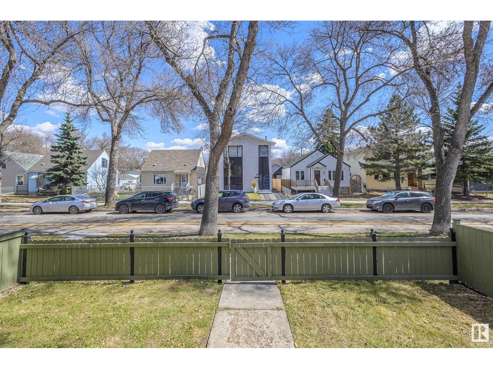 Property at 11534 92 ST NW NW image 1