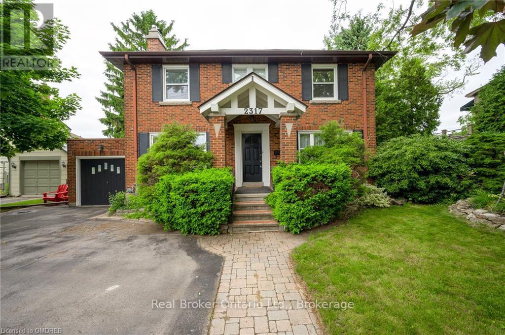 2317 LAKESHORE ROAD, Burlington, Ontario