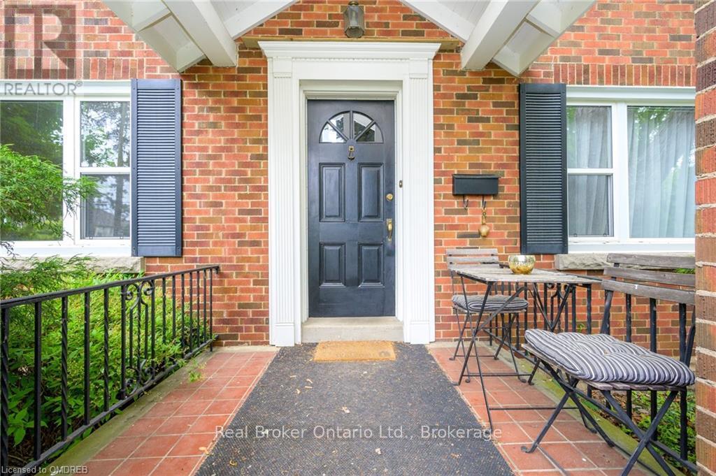 Property at 2317 LAKESHORE ROAD image 4