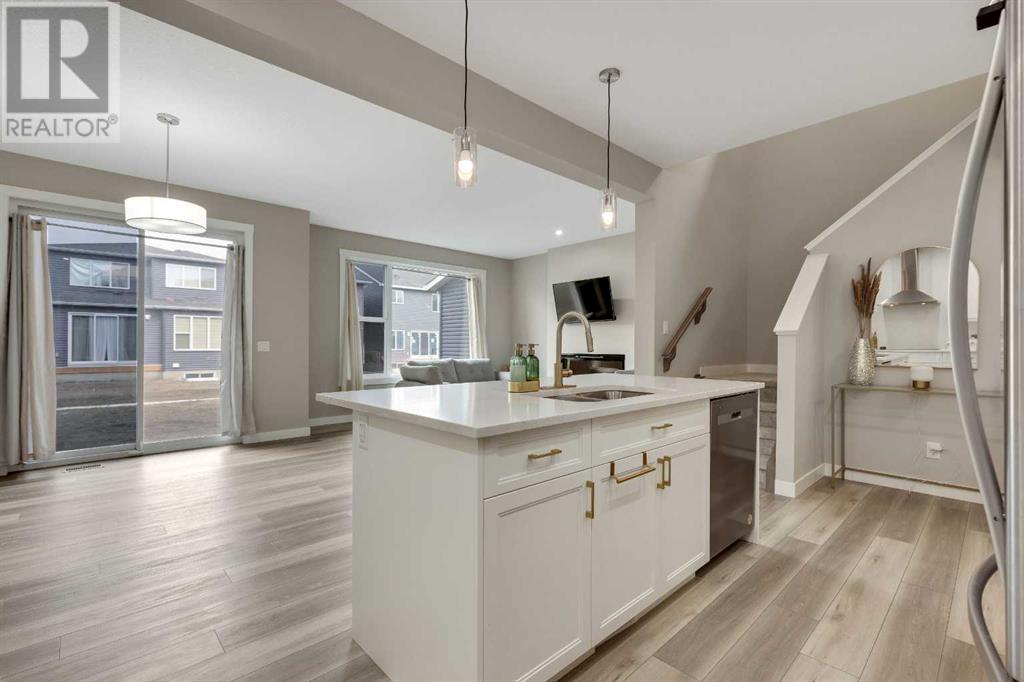 216 Creekstone Row Sw, Calgary, Alberta  T2X 4Y5 - Photo 3 - A2214962