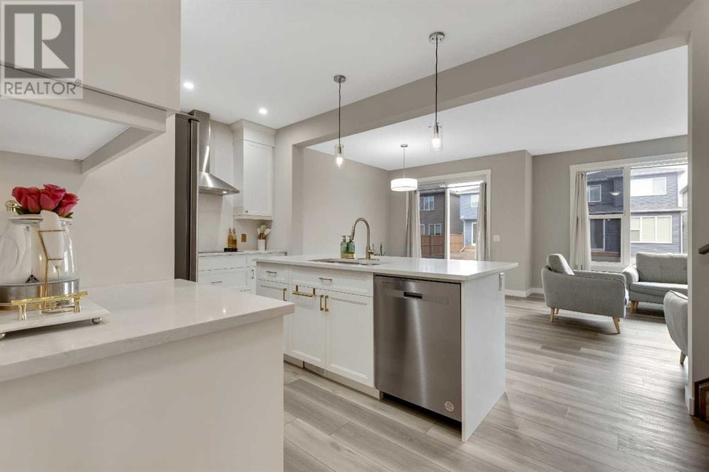216 Creekstone Row Sw, Calgary, Alberta  T2X 4Y5 - Photo 5 - A2214962