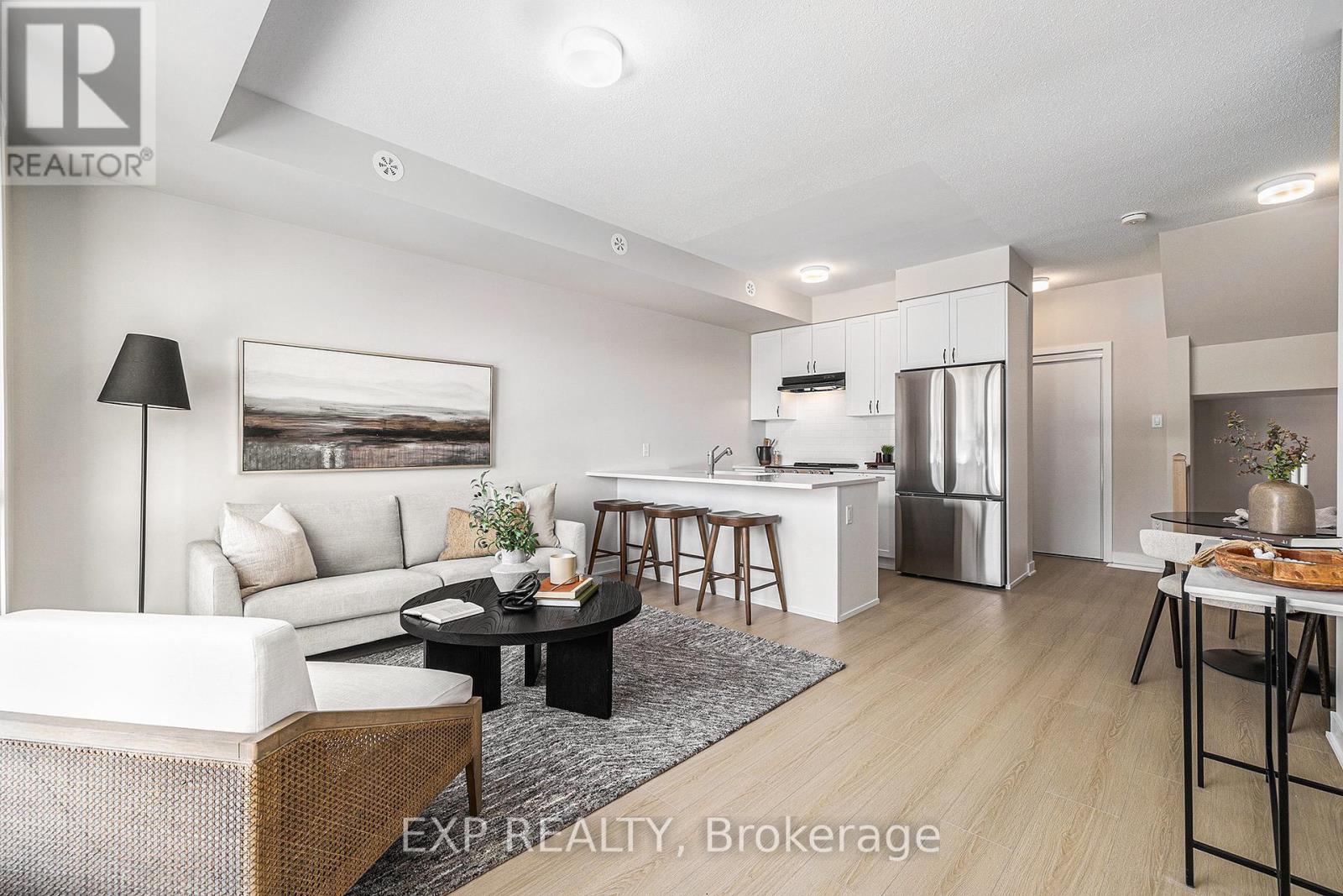 130 Mishi Private, Ottawa, Ontario  K1K 0P2 - Photo 2 - X12104802