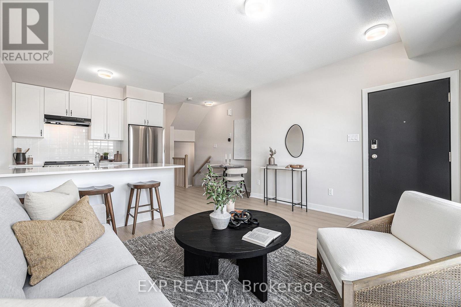 130 Mishi Private, Ottawa, Ontario  K1K 0P2 - Photo 5 - X12104802