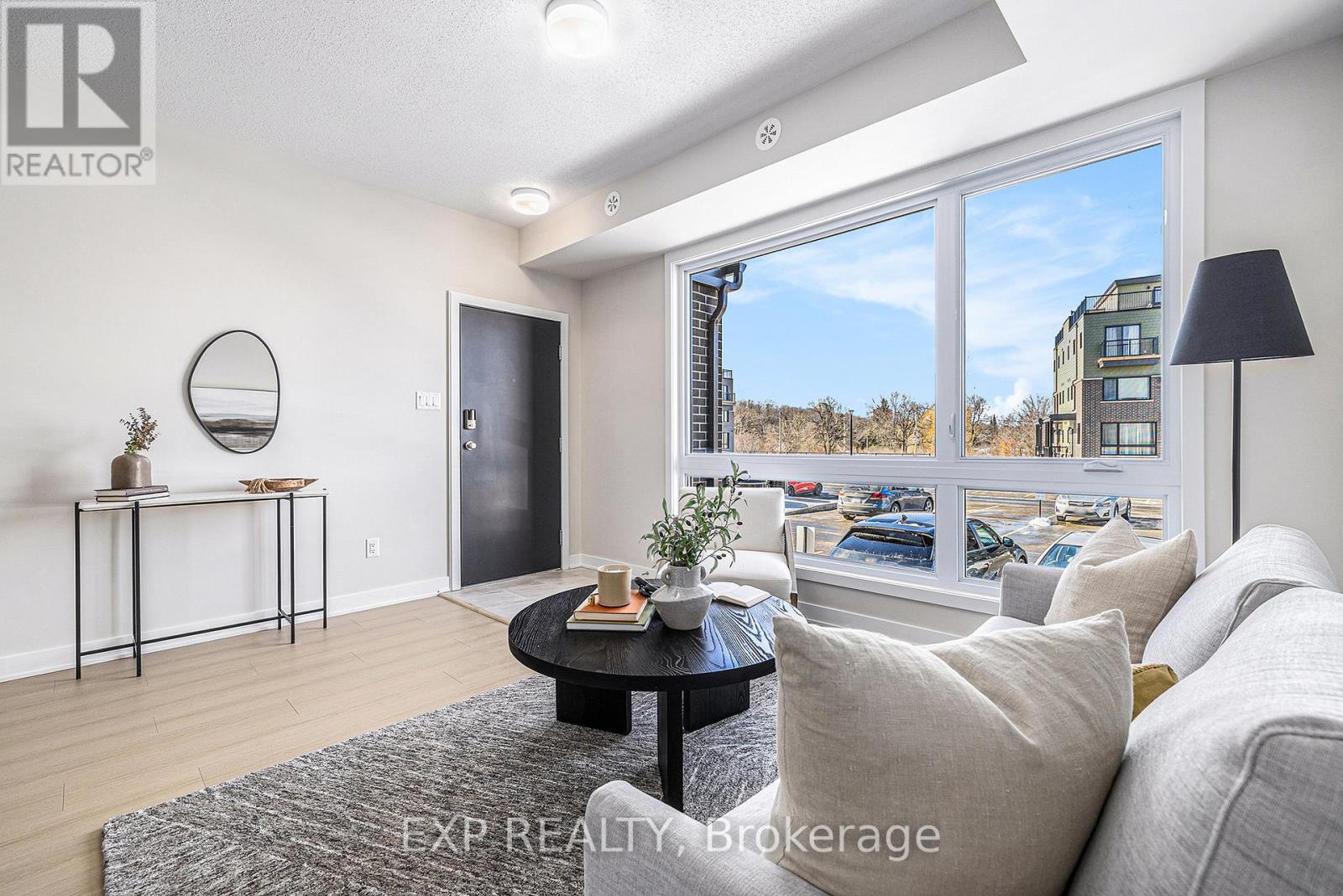 130 Mishi Private, Ottawa, Ontario  K1K 0P2 - Photo 6 - X12104802