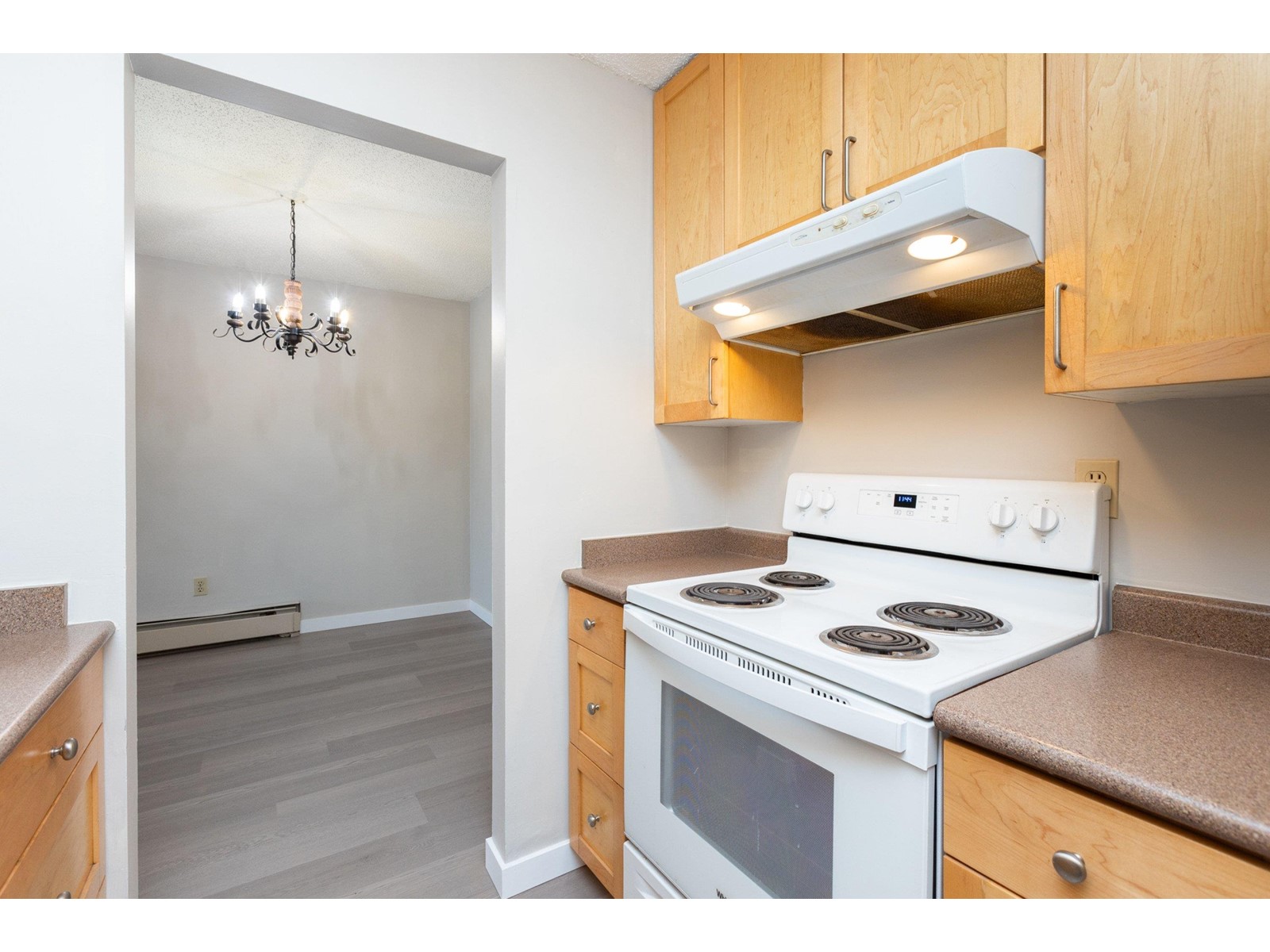 214 7426 138 Street, Surrey, British Columbia  V3W 6G4 - Photo 3 - R2972459