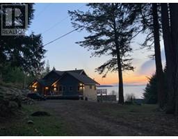 8116 Emmonds Road, Powell River, Ca