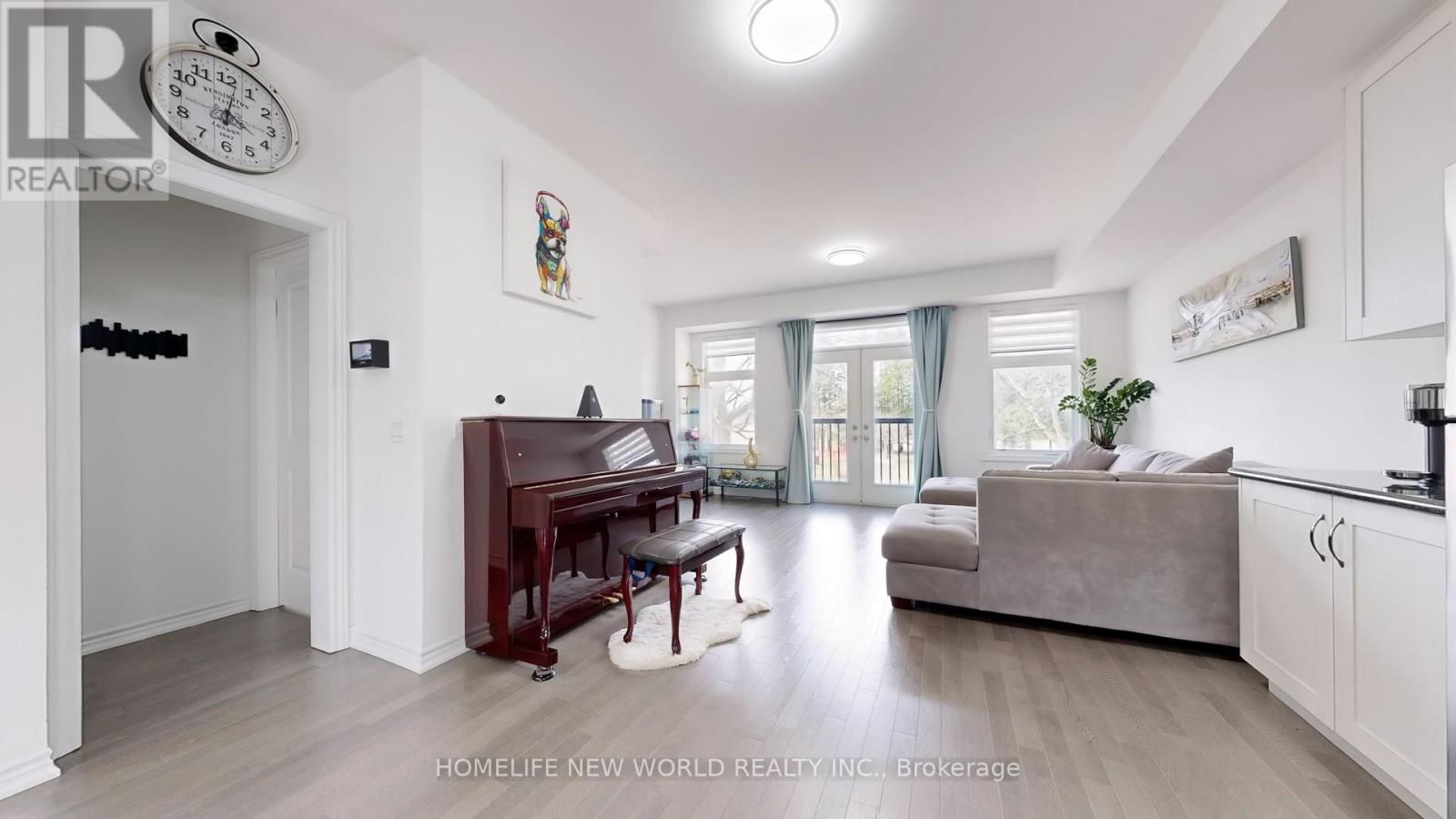 76 Puisaya Drive, Richmond Hill, Ontario  L4E 1L2 - Photo 8 - N12104760