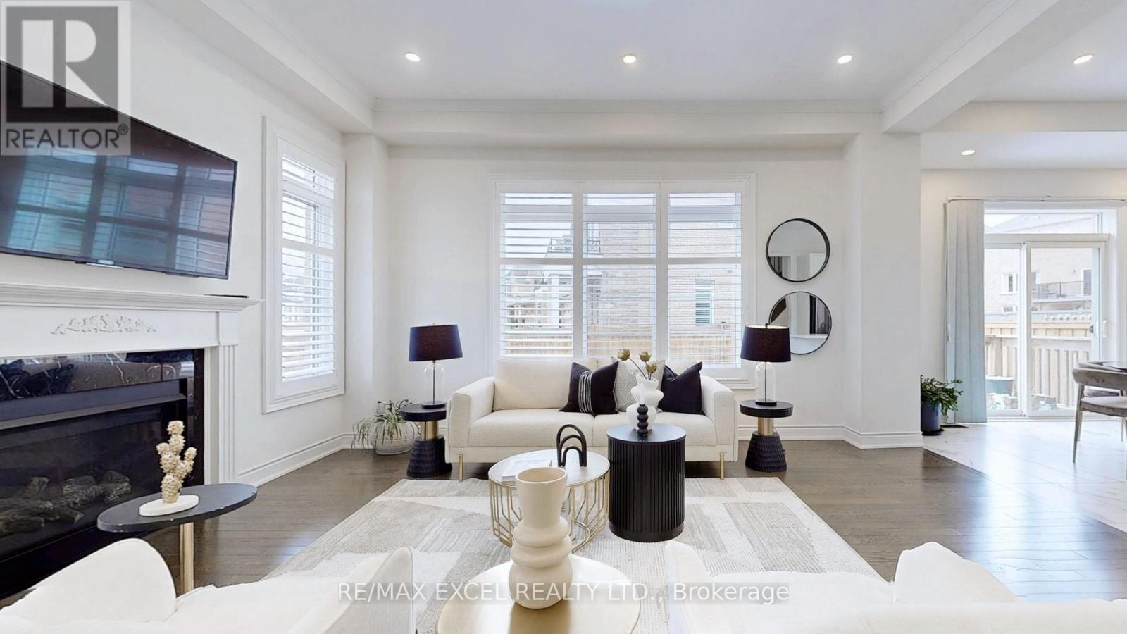 Property at 42 ROBERT BALDWIN BOULEVARD image 5