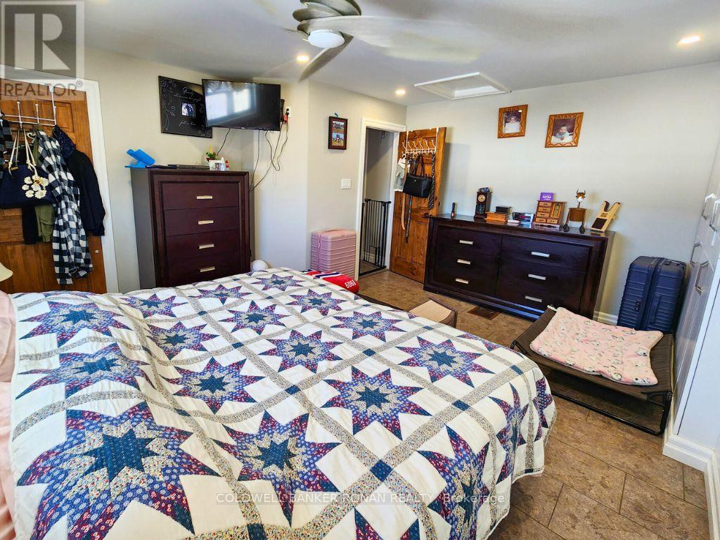 328535 Highway 560, Englehart (Central Timiskaming), Ontario  P0J 1B0 - Photo 11 - T12104761
