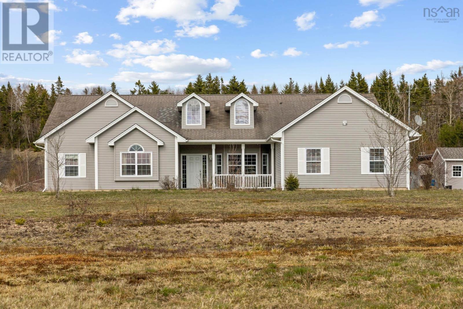 315 Highway 1, Mount Uniacke, Nova Scotia  B0N 1Z0 - Photo 1 - 202425173