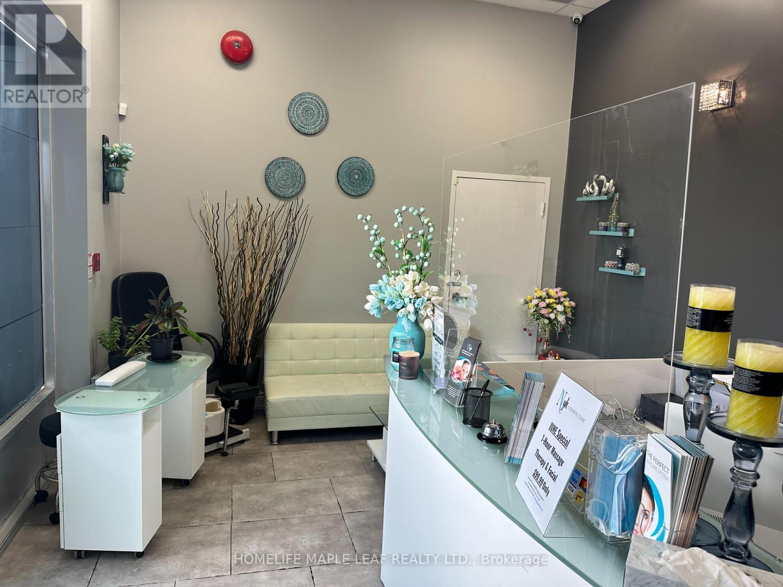 Property at 8 - 60 DUNDAS STREET E image 3
