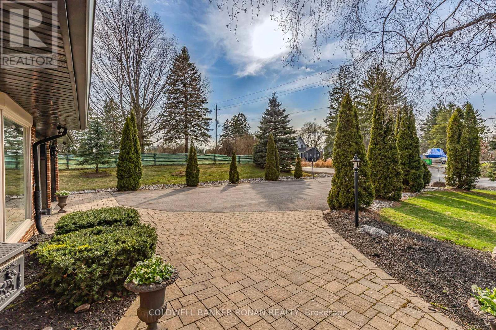 9581 Old Church Road, Caledon, Ontario  L7E 0P9 - Photo 36 - W12104749