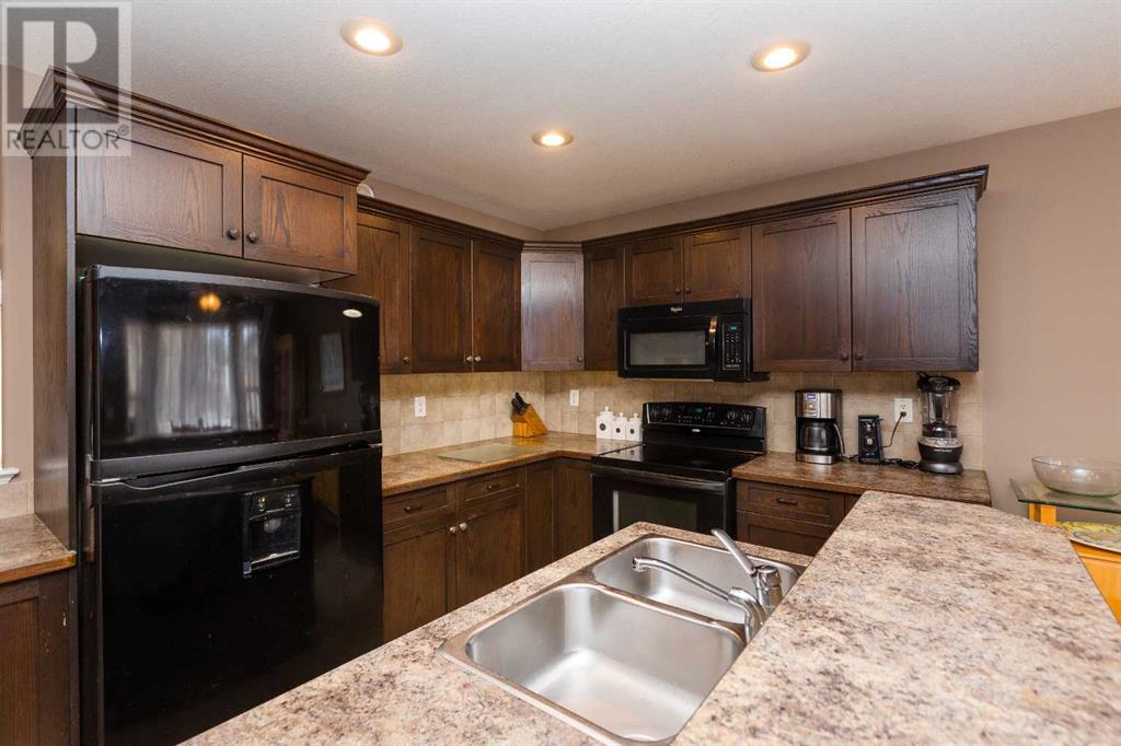 Property at 64 Irving Crescent image 2