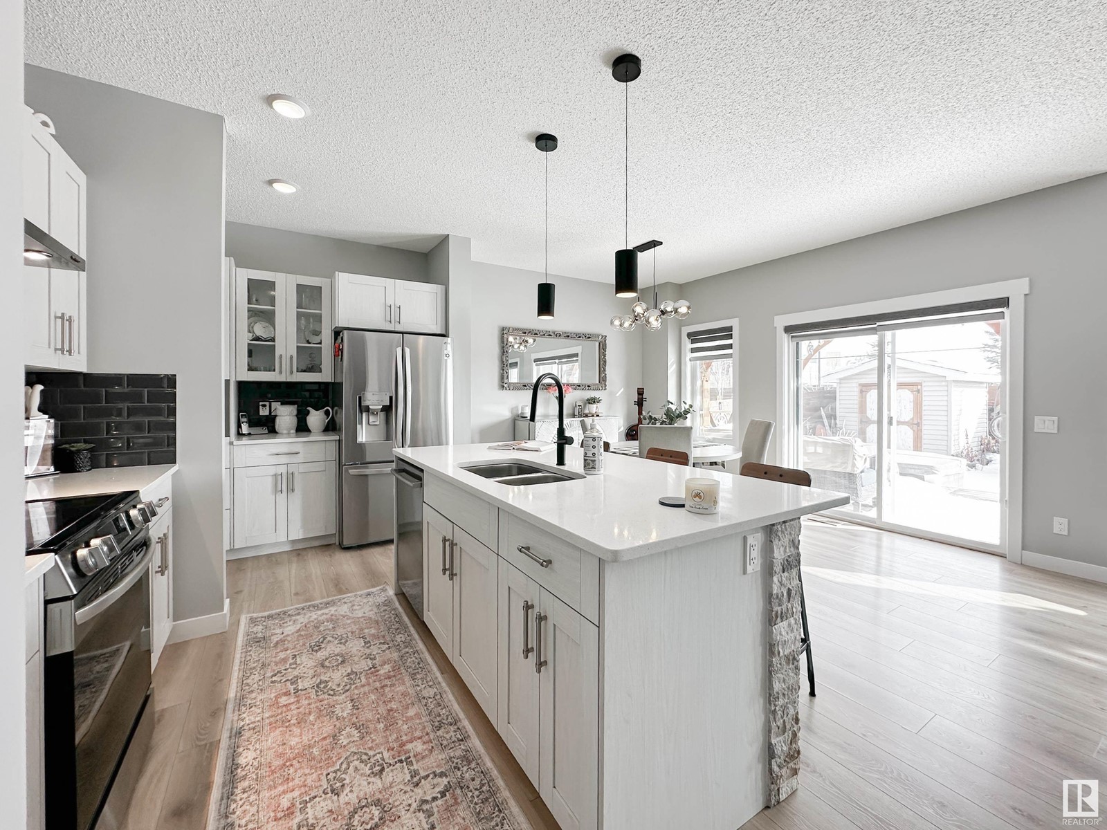 147 Joyal Wy, St. Albert, Alberta  T8N 7V3 - Photo 3 - E4428875