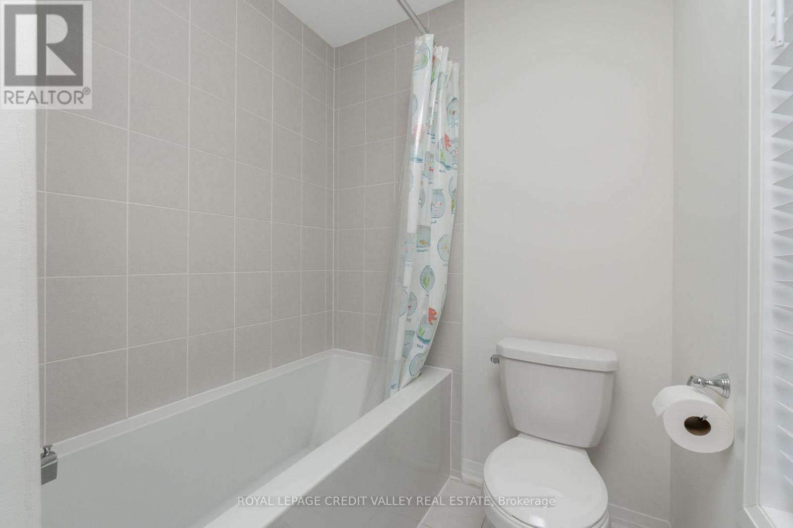 96 Yale Drive, Hamilton, Ontario  L0R 1W0 - Photo 39 - X12104699