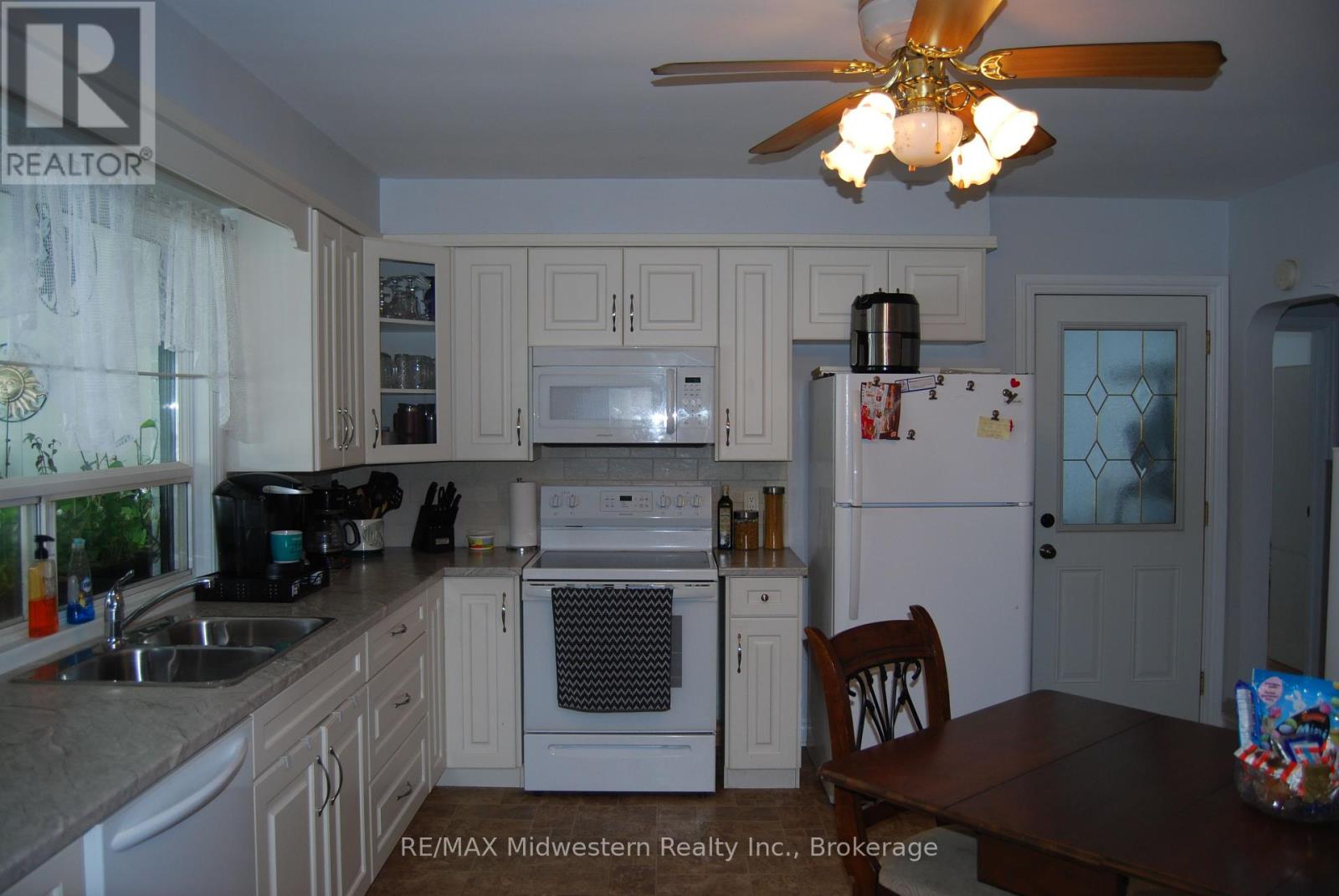 281 Elora Street S, Minto, Ontario  N0G 1Z0 - Photo 8 - X11917883