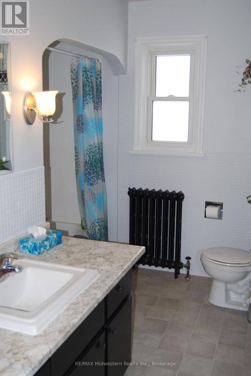 281 Elora Street S, Minto, Ontario  N0G 1Z0 - Photo 13 - X11917883